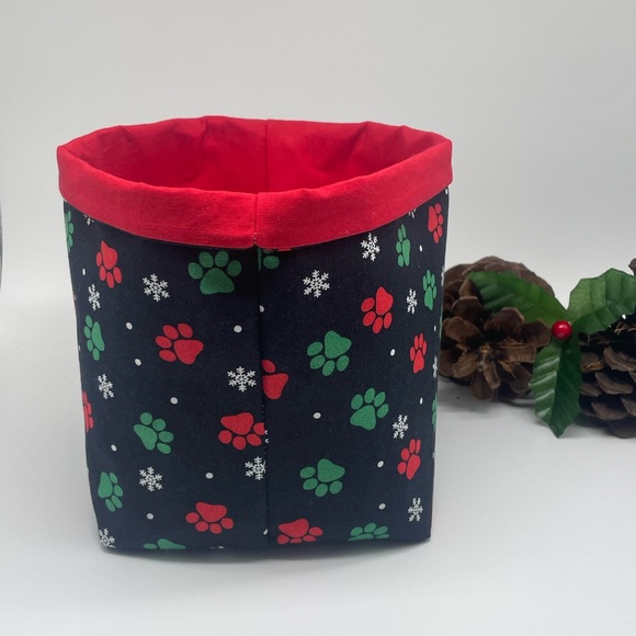 Handmade Christmas Fabric Basket / Dog Lovers Fabric Basket - Picture 3 of 3